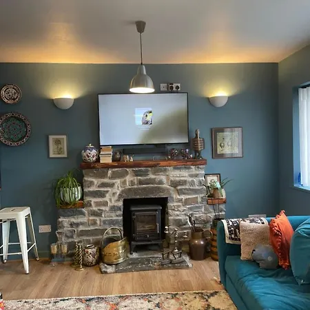 2 Bedroom Holiday Home Near Quiet Beach New Quay  Exterior photo